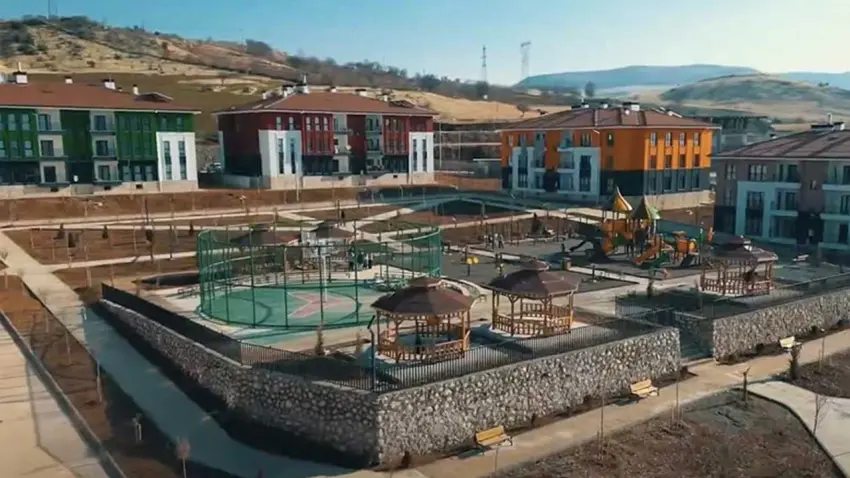 Bakan Kurum'dan deprem bölgesi için "Tohum" filmi paylaşımı