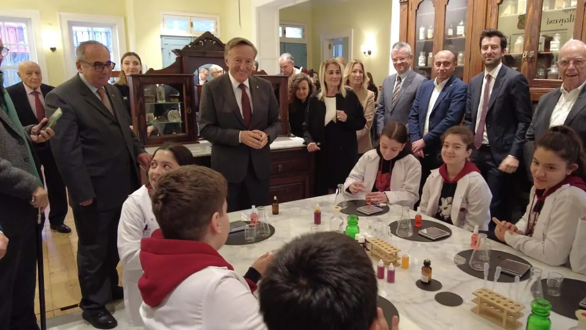 Eczacı gençler, bu merkezde buluşacak haberinin görseli