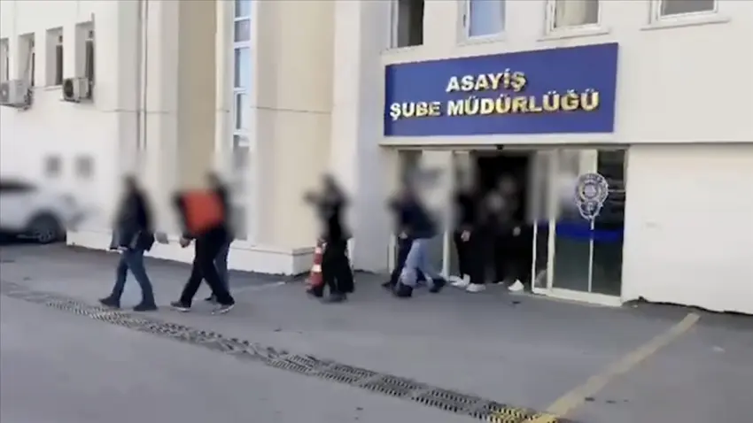 Sahte polis ve savcı çetesine 9 ilde operasyon: 25 şüpheli tutuklandı haberinin görseli