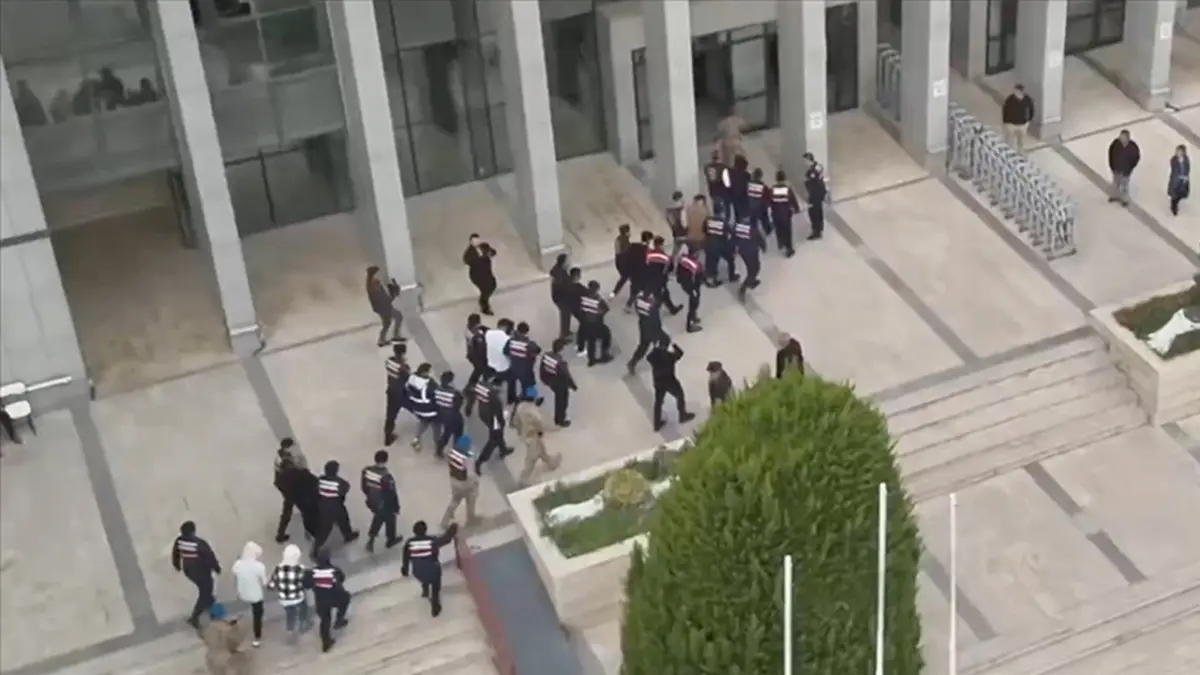 7 ilde organize suç örgütlerine operasyon: 42 kişi tutuklandı haberinin görseli