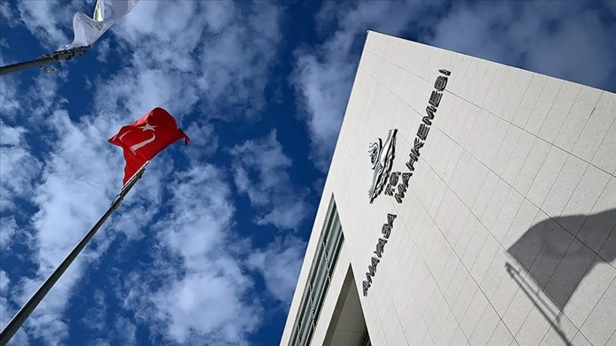 AYM’den ‘çakar lamba’ cezalarına ilişkin karar haberinin görseli