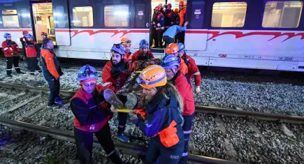 İZBAN İstasyonu’ndaki deprem ve kaza tatbikatı gerçeğini aratmadı