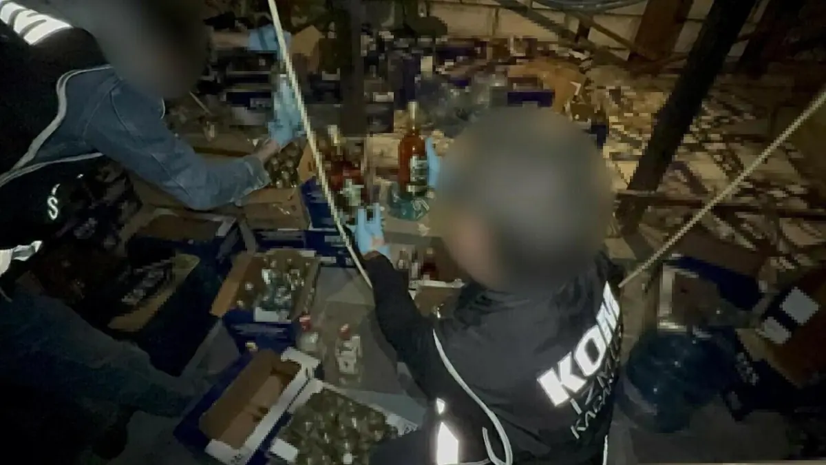 İzmir haber: Yılbaşı öncesi vatandaşı zehirleyeceklerdi haberinin görseli