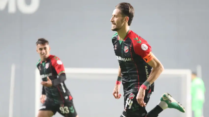 İzmir’in futbol takımlarında ilk yarı öncesi son durum