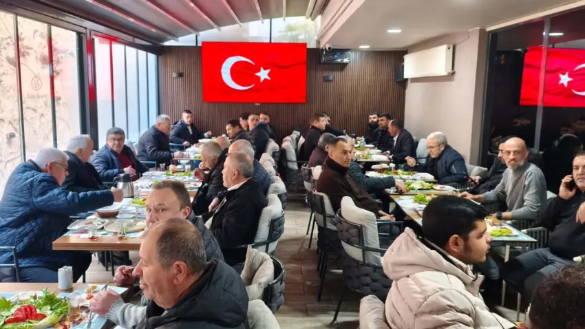 İzmir Şoförler Odası genel kurul öncesi esnafla buluştu