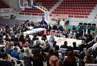 Başkan Acar’a personelden sürpriz doğum günü kutlaması