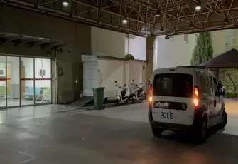 Torun dehşet saçtı: Babaannesini boynundan bıçakladı!