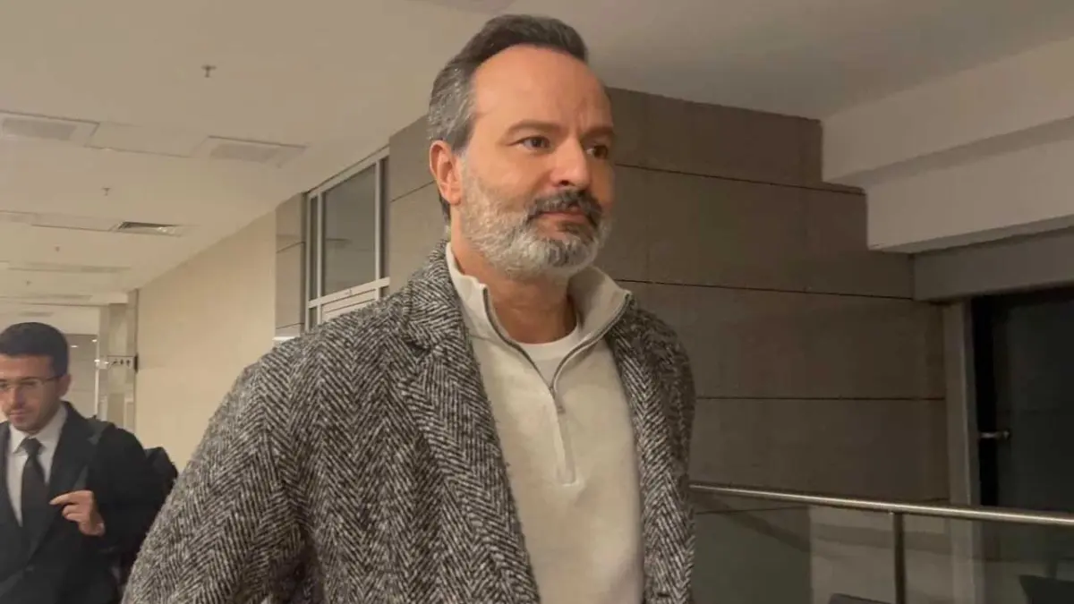 Uyuşturucu soruşturmasında gözaltına alınan Timur Savcı serbest bırakıldı haberinin görseli