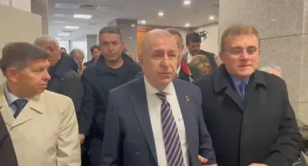 Zafer Partisi Genel Başkanı Ümit Özdağ’a ‘Cumhurbaşkanına hakaret’ davasında beraat