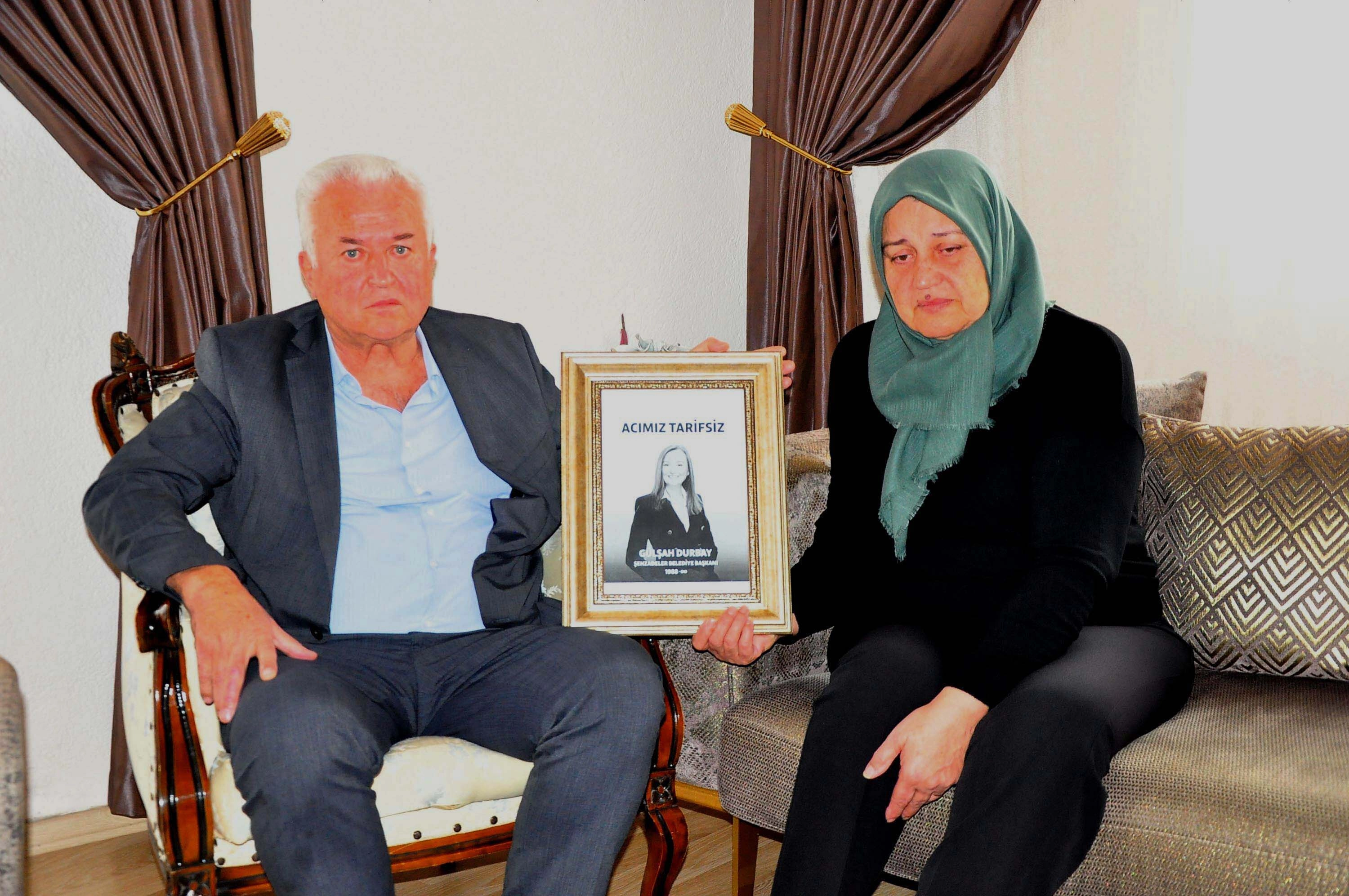 Başkan Durbay'ın annesi: Kemoterapi pompasıyla belediyeye gidiyordu başlıklı video haberin görseli