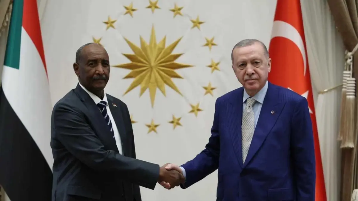 Cumhurbaşkanı Erdoğan, Sudan Egemenlik Konseyi Başkanı Burhan ile görüştü haberinin görseli