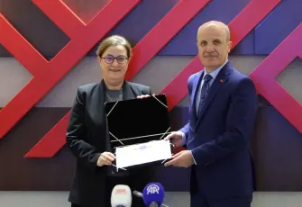 Dokuz Eylül’den “Engelsiz” çifte zafer: Türkiye listesinde zirveye ortak oldu!