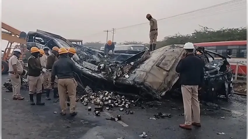 Hindistan’da katliam gibi kaza: 9 ölü haberinin görseli