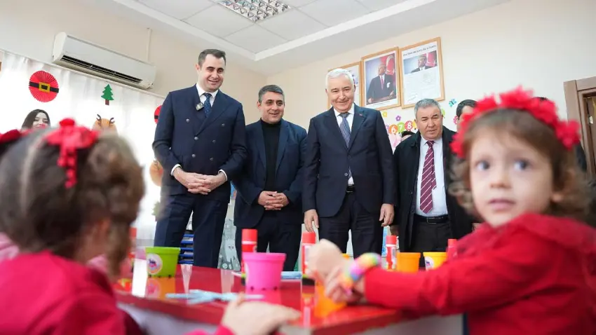 Kemalpaşa Belediyesi kreşlerinde yeni yıl sevinci