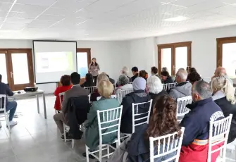 Menderes’te sivil toplum kuruluşlarına sıfır atık bilgilendirmesi