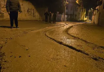 Tire’de akılalmaz olay: Yeni dökülen betona "Sabotaj" girişimi!