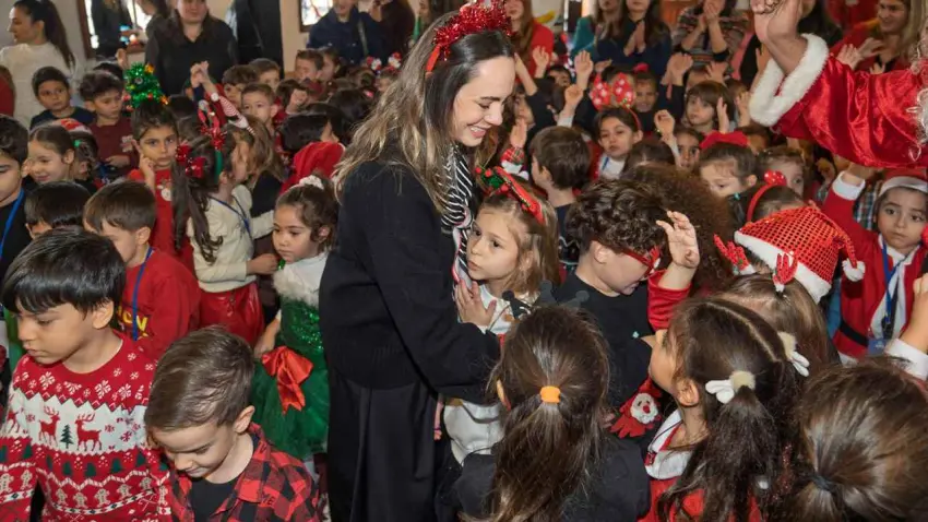 Yuvamız İzmir’den miniklere yeni yıl coşkusu