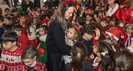 Yuvamız İzmir’den miniklere yeni yıl coşkusu