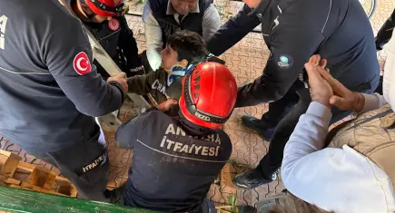  Antalya'da 6 yaşındaki çocuk sitenin bahçesinde oynarken foseptik çukuruna düştü