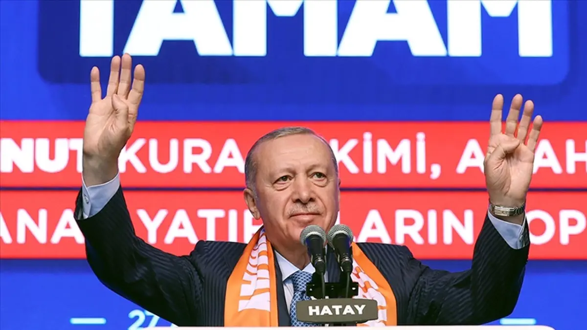 Cumhurbaşkanı Erdoğan: Hükümetimizin enkazın altında kalmasını bekleyen millet düşmanlarına aldırmadan işimize odaklandık haberinin görseli