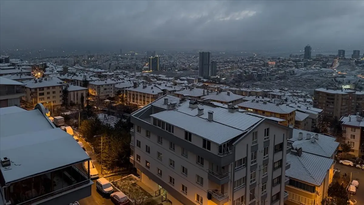 Gece başlayan kar yağışı bazı illerde etkisini sürdürüyor haberinin görseli