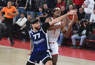 Karşıyaka potada Sarıca ile karşı karşıya