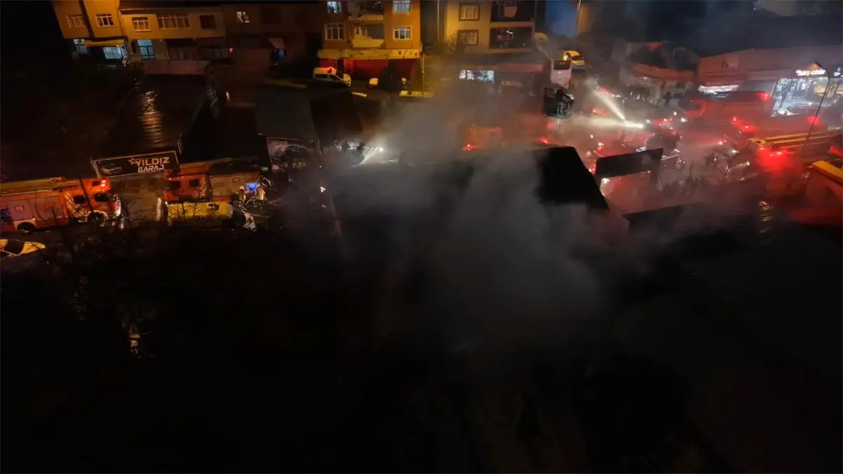 PVC üretimi yapan fabrikada korkutan yangın haberinin görseli