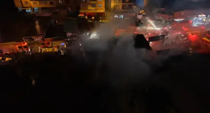 PVC üretimi yapan fabrikada korkutan yangın