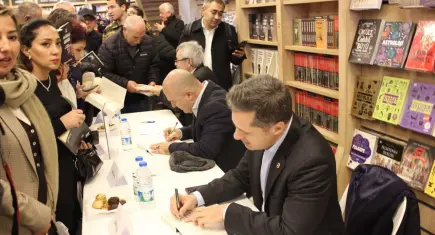 Silivri’den İzmir’e Özel Mektup: “22 Metrekare Gökyüzü” okurlarla buluştu