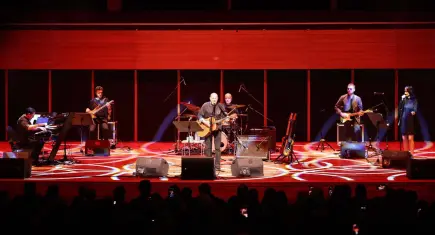 Fuat Güner’den İzmir’de unutulmaz konser