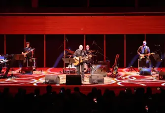 Fuat Güner’den İzmir’de unutulmaz konser