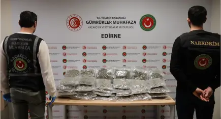 Gümrük kapılarında uyuşturucuya ağır darbe: 1 milyar lirayı aşan yasaklı madde yakalandı