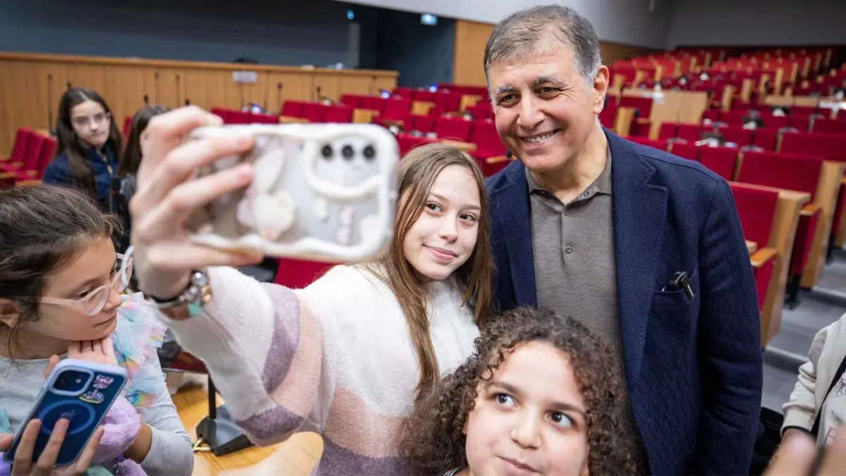 İzmir’de çocukların da sözü var haberinin görseli