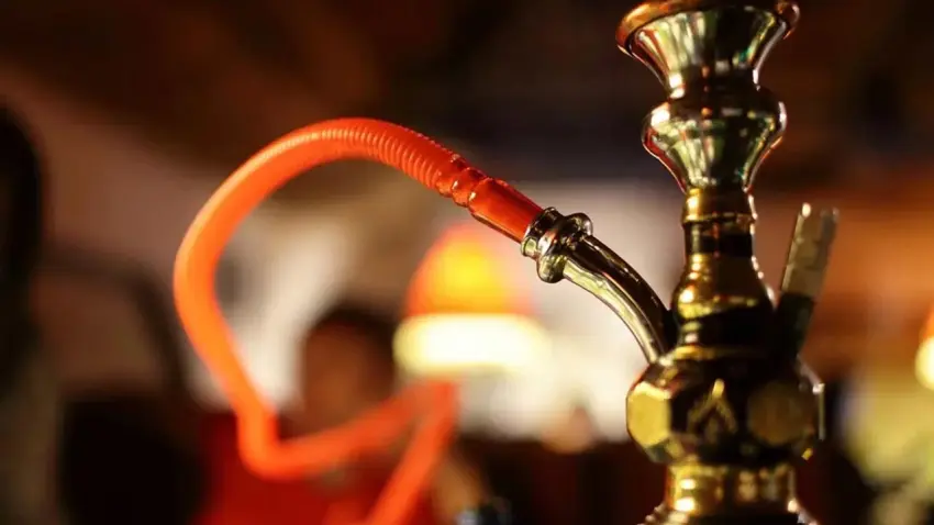 Nargile içerken fenalaşan 6 kişi hastaneye kaldırıldı haberinin görseli