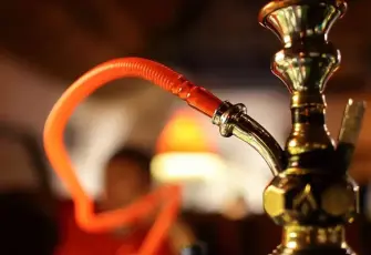 Nargile içerken fenalaşan 6 kişi hastaneye kaldırıldı