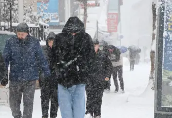 Van’da kar yağışı hayatı durdurdu: 569 yerleşim yeri ulaşıma kapandı