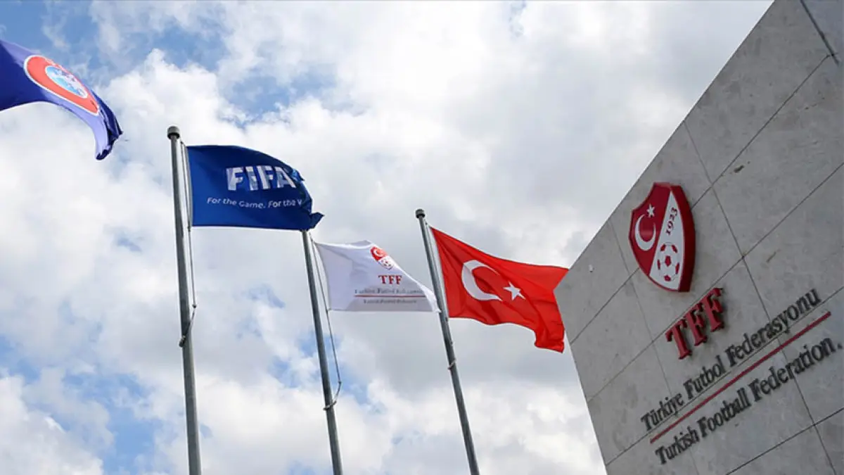 Bahis soruşturmasında 353 hakem ve 75 gözlemci PFDK'ya sevk edildi haberinin görseli