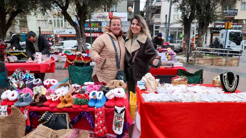 Buca’da 2. Yeni Yıl Hediyelik Eşya Pazarı açıldı