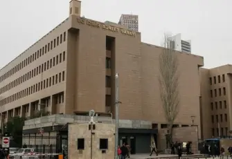 CHP'li Deniz Yücel kooperatif soruşturması kapsamında adliyeye geldi