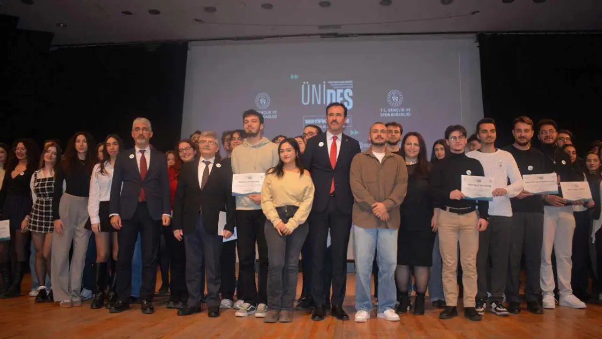 EÜ’de ÜNİDES sertifika programı gerçekleşti haberinin görseli