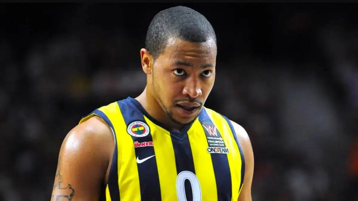 Fenerbahçe'nin eski oyuncu gözaltına alındı haberinin görseli