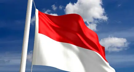 Huzurevi faciası: 16 yaşlı alevlerin arasında can verdi