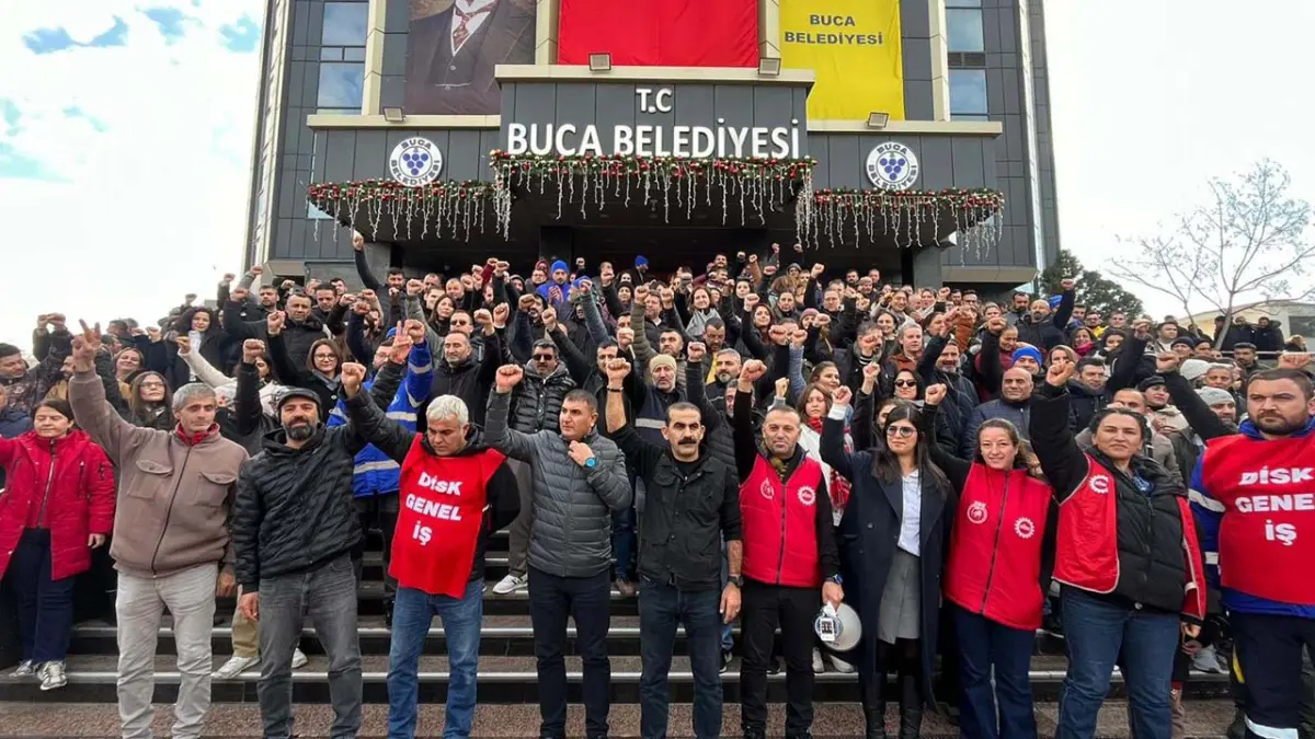 İşçilerden maaş eylemi: Buca'da çöpler toplanmayacak haberinin görseli