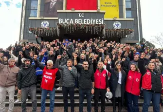 İşçilerden maaş eylemi: Buca'da çöpler toplanmayacak