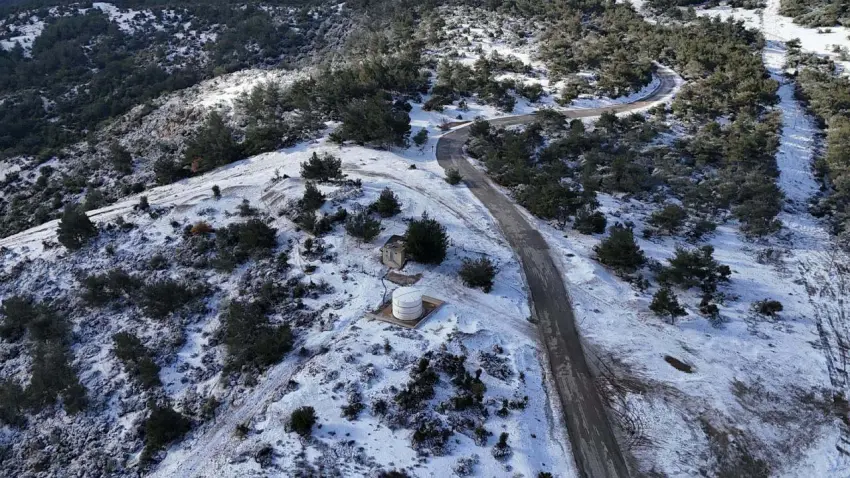 İzmir’de kar sürprizi: Mevsimin ilk yağışı