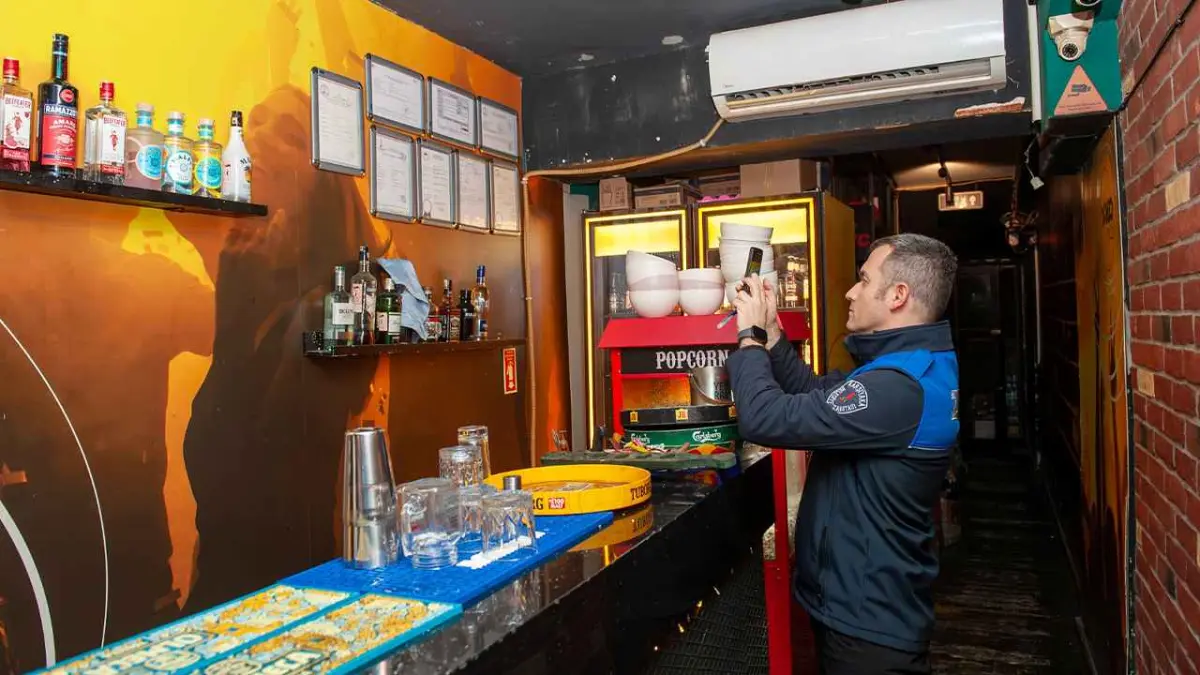 Karşıyaka’da yılbaşı öncesi işletmeler denetlendi haberinin görseli