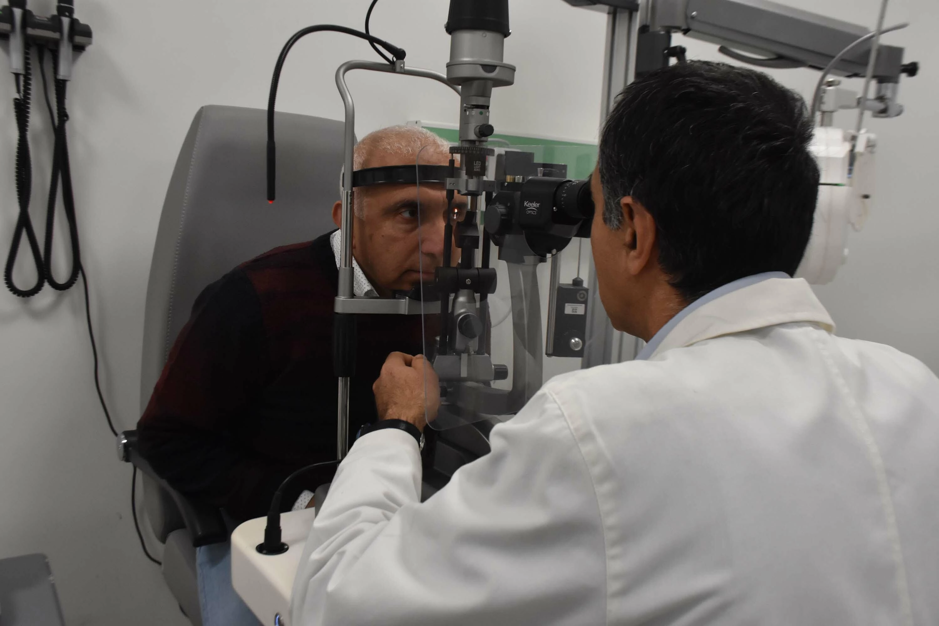 Kornea nakli yapılan amca-yeğen: Hiç görmediğimizin farkına vardık başlıklı video haberin görseli