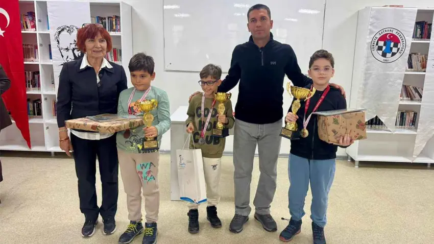 Seferihisar Yeni Yıl Satranç Turnuvası sona erdi