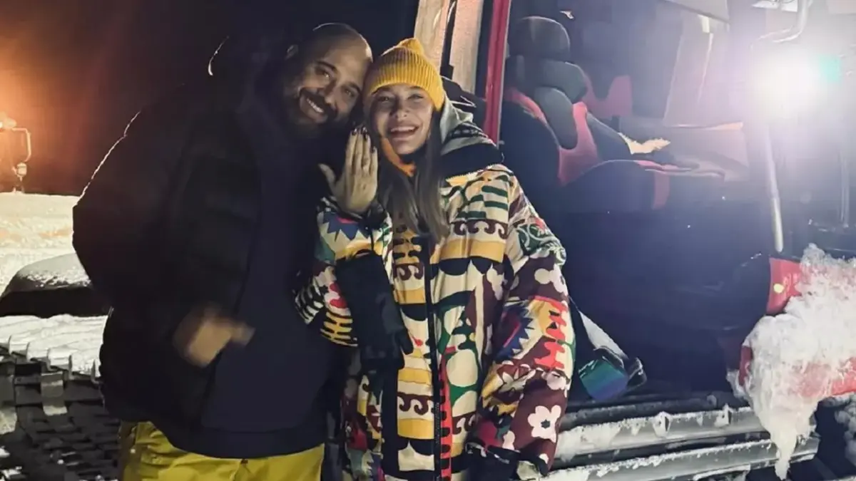 Somer Sivrioğlu, sevgilisi Didem Belen’e evlenme teklif etti haberinin görseli