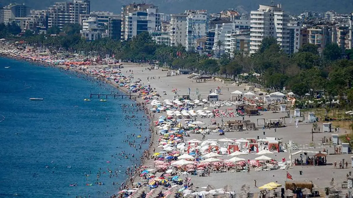 Turizm istihdamda rekora koşuyor: Çalışan sayısı 1 milyonu geçti haberinin görseli